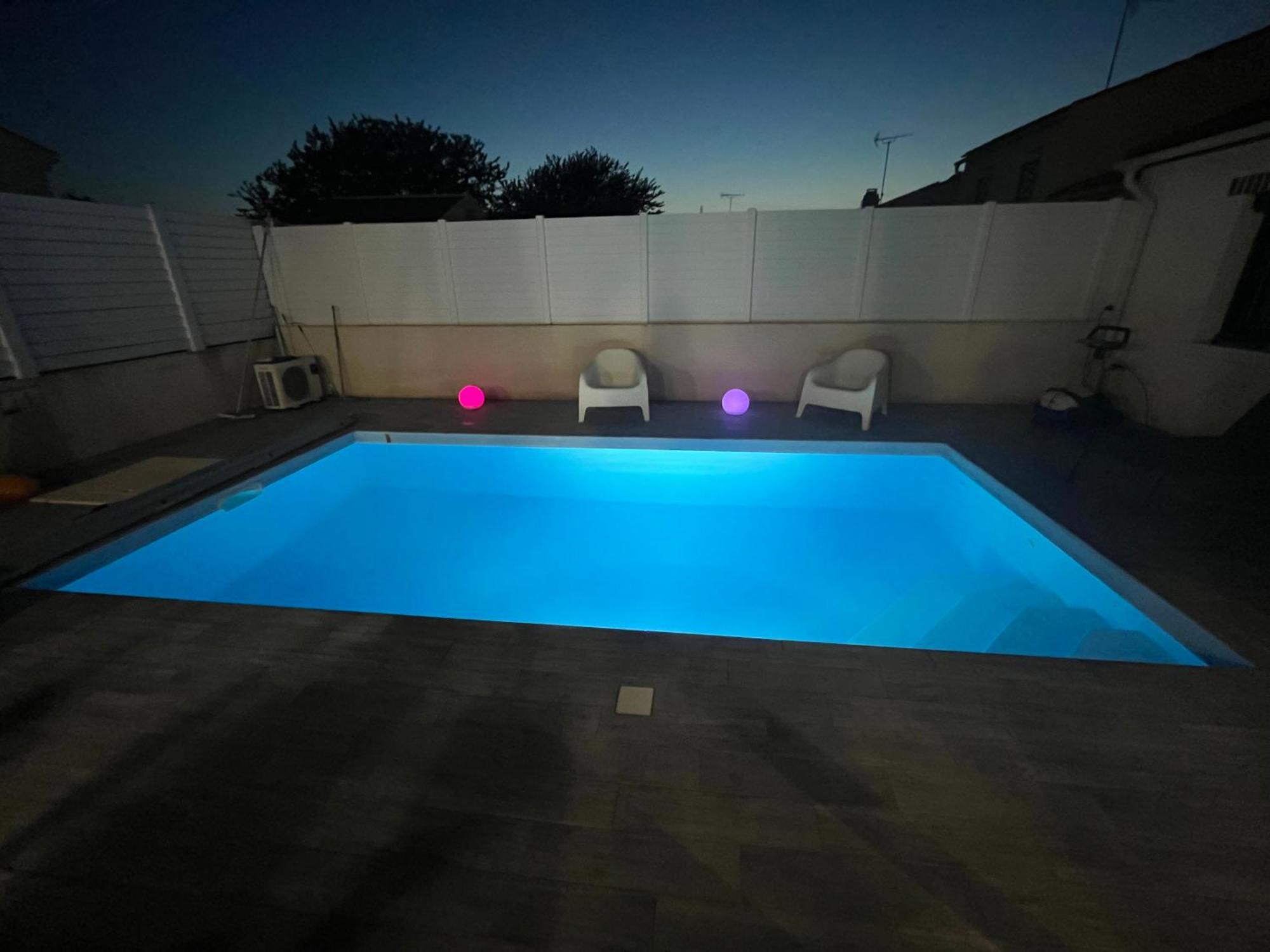 Villa Avec Piscine 생장드몽 외부 사진